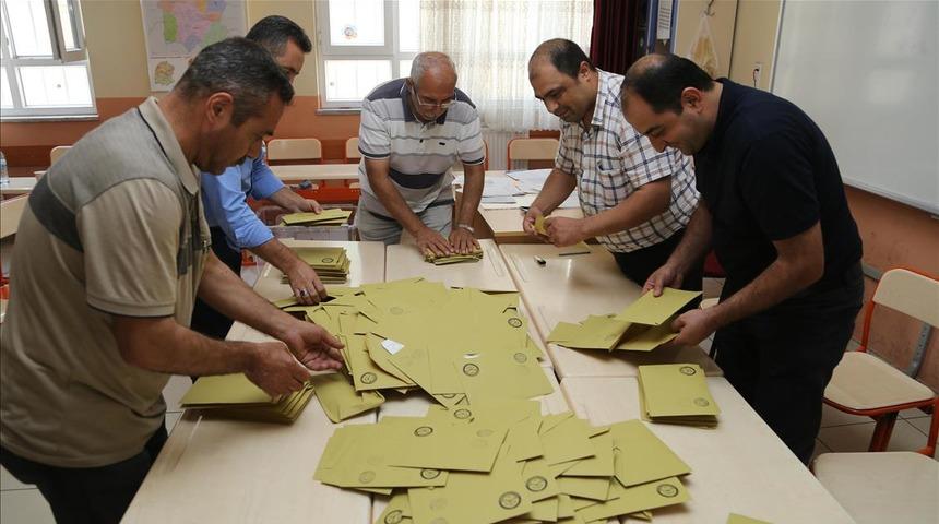 CHP'li Özel'den anket açıklaması! 'Yalvarıyorum' diyerek seslendi