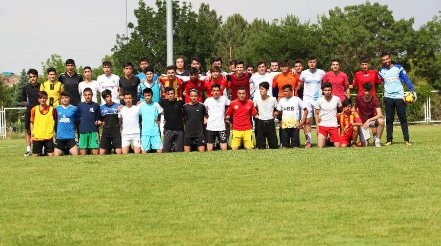 Kayserispor alt yapı se&ccedil;meleri devam ediyor