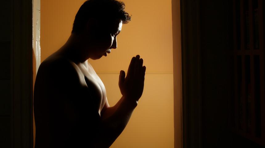 Mahkeme 'seks tarikatı' lideri hakkında karar verdi