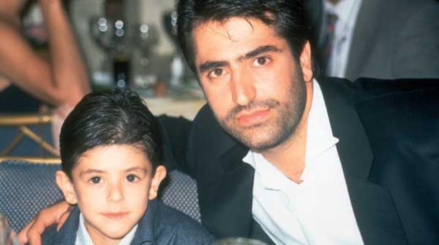 Mahsun Kırmızıg&uuml;l'&uuml;n oğlu Mahmut Kırmızıg&uuml;l b&uuml;y&uuml;d&uuml;! 