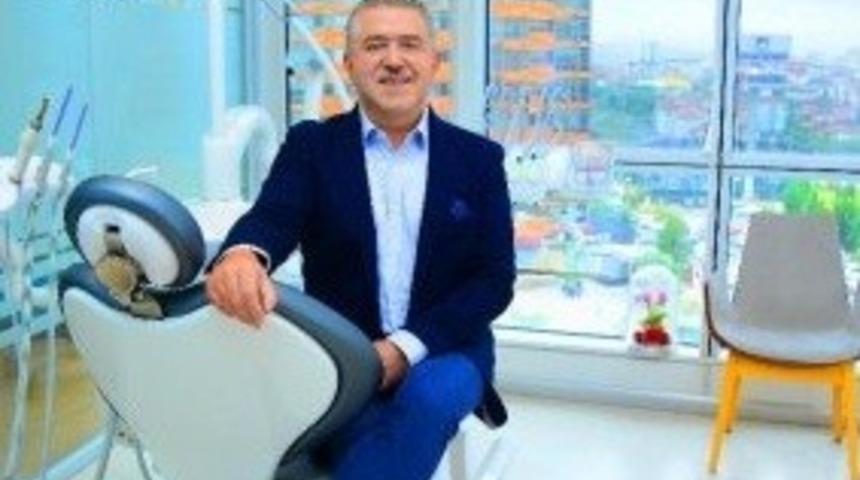 Diş eti problemleri ağız kokusuna sebep oluyor