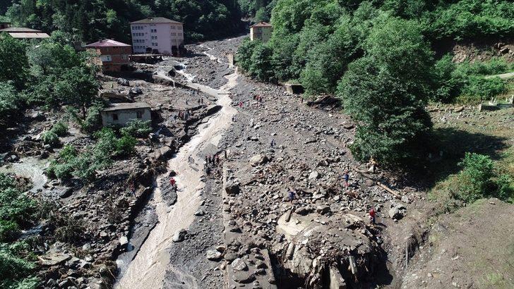 Sel Araklı'yı tanınmaz hale getirdi! G2