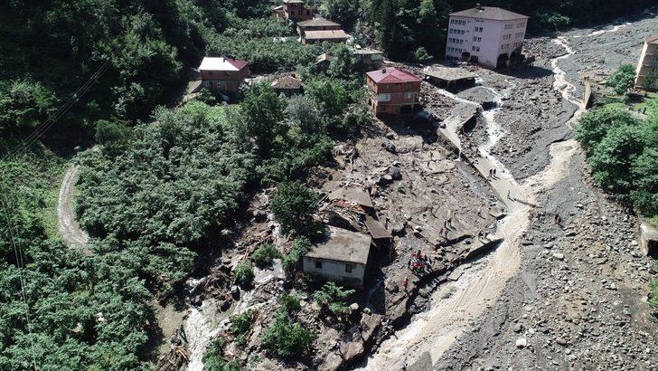 Sel Araklı'yı tanınmaz hale getirdi! G4