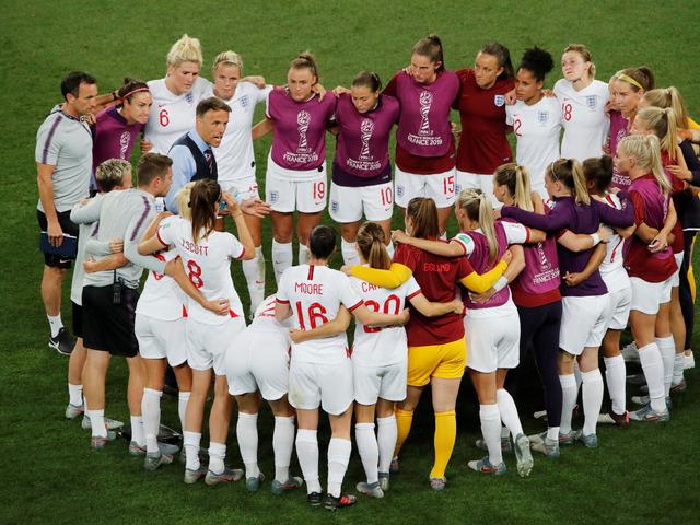 İngiltere ve Japonya son 16'da