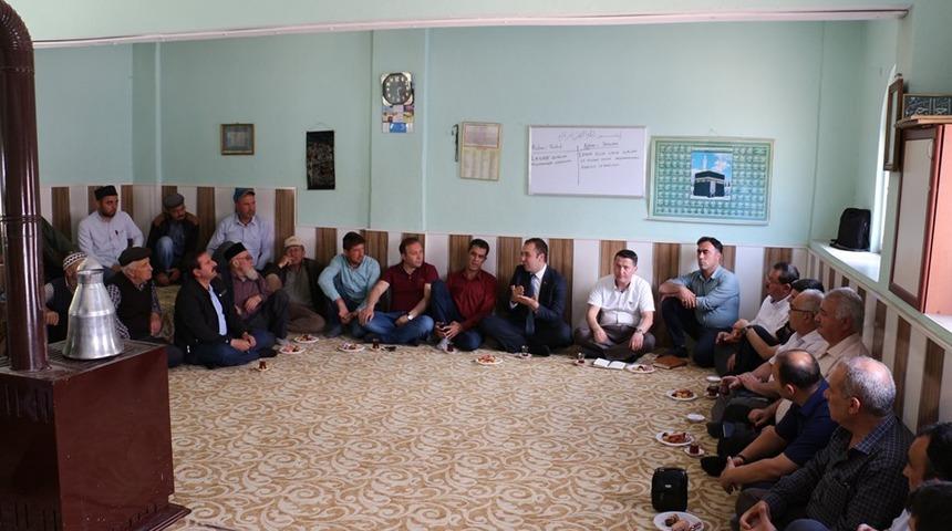 Kaymakam k&ouml;yde halk toplantısı ger&ccedil;ekleştirdi