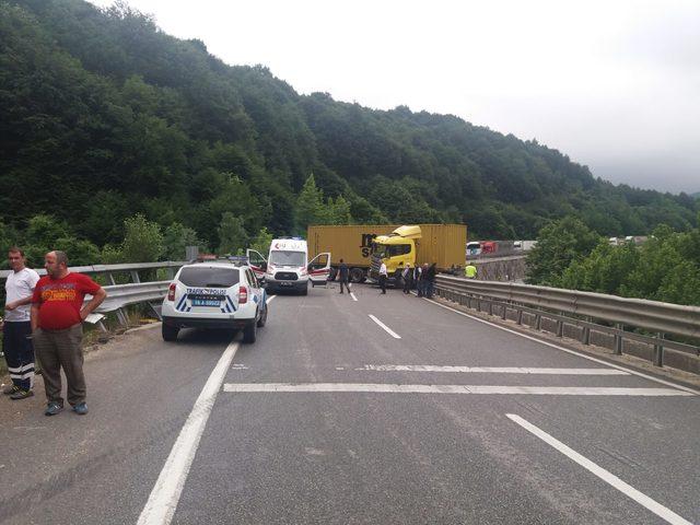 TIR'lar kaza yaptı, Bursa- Ankara yolu çift yönlü kapandı