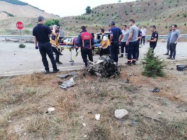 Tokat’ta kavşakta kaza güvenlik kamerasına yansıdı