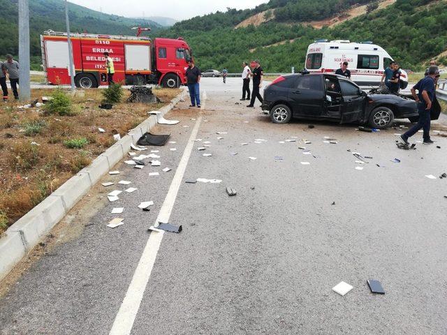 Tokat’ta kavşakta kaza güvenlik kamerasına yansıdı