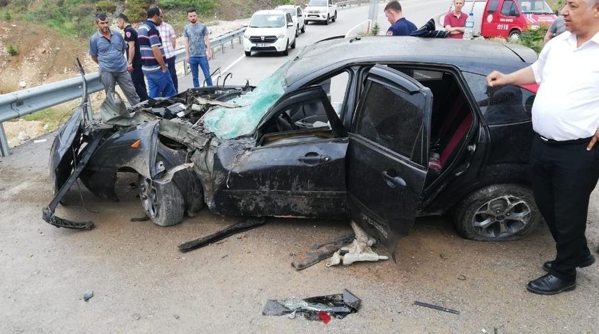 Tokat&rsquo;ta kavşakta kaza g&uuml;venlik kamerasına yansıdı