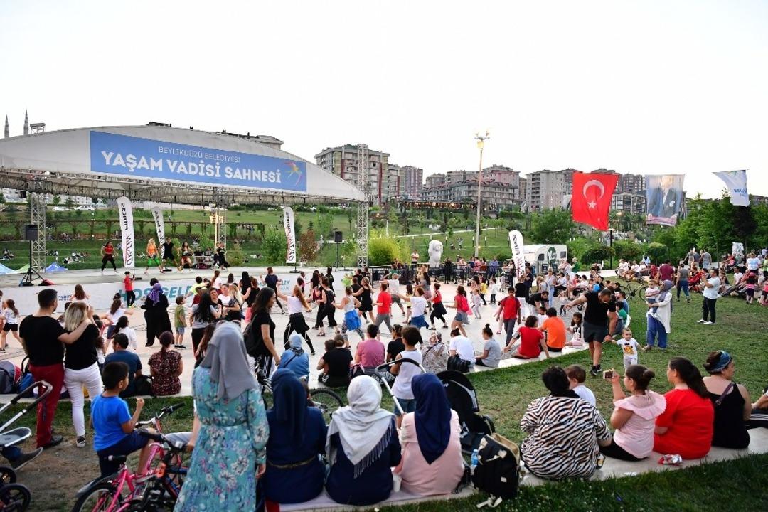 Beylikd&uuml;z&uuml;&rsquo;nde spor ve eğlence bir arada yaşanıyor