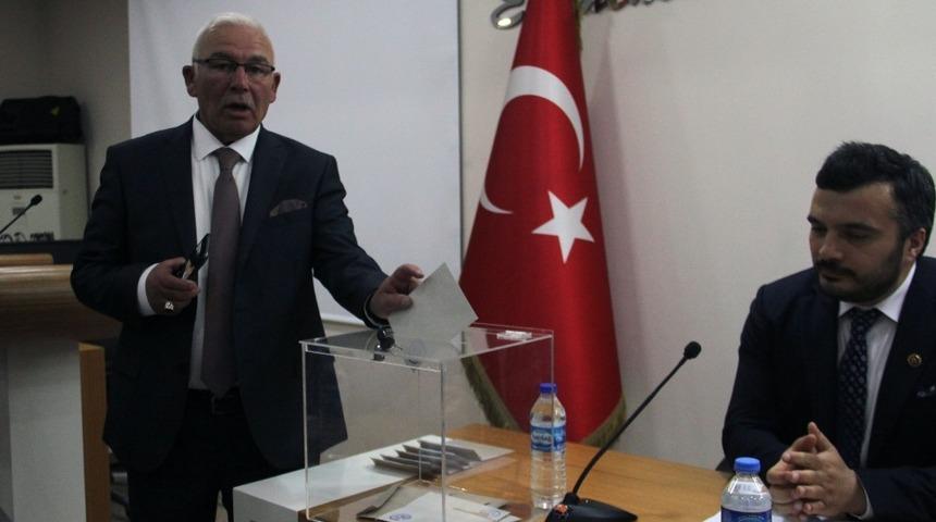 İl Genel Meclisi &uuml;yesi maaşının İl &Ouml;zel İdaresi&rsquo;ne iadesini istedi