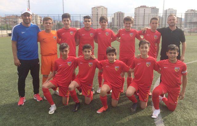 Kayseri U-13 Ligi yarı final müsabakası