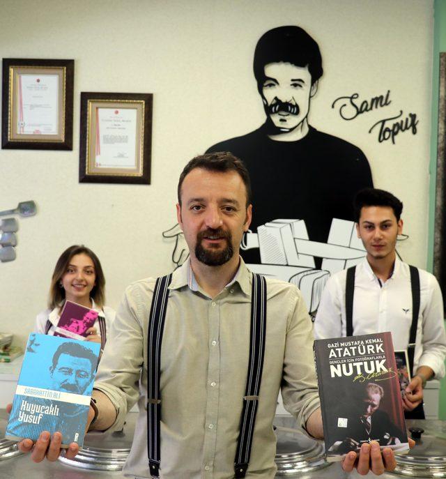 Dondurma alan müşterilerine kitap hediye ediyor