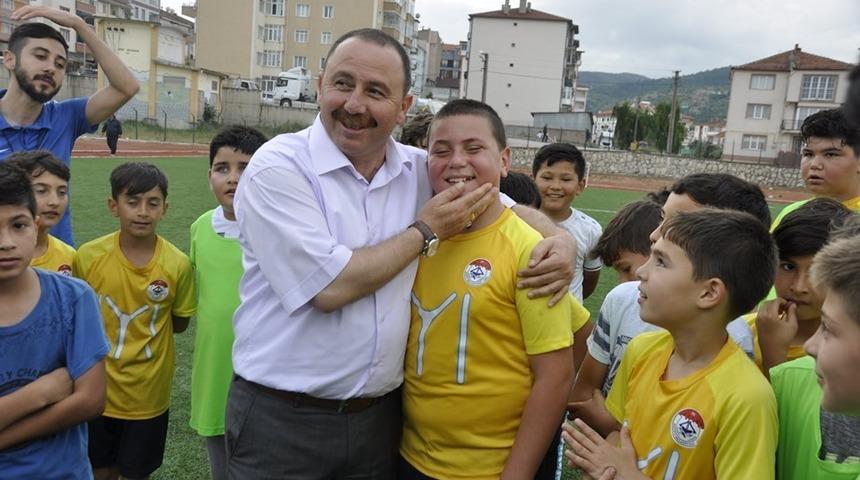 Başkan Sever&rsquo;den yaz spor okullarına ziyaret