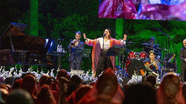 Antalya’da Monica Molina rüzgarı