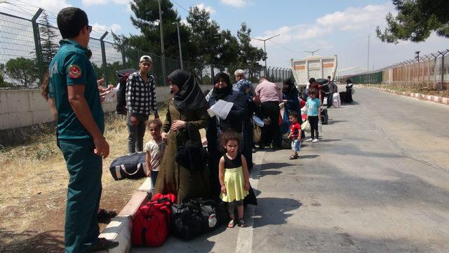 Suriyelilerin Öncüpınar'dan bayram dönüşü sürüyor