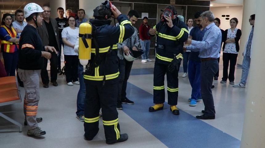 Trakya &Uuml;niversitesi Hastanesinde ger&ccedil;eği aratmayan tatbikat
