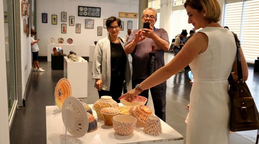 &Ouml;ğrenciler emeklerini sergiliyorlar