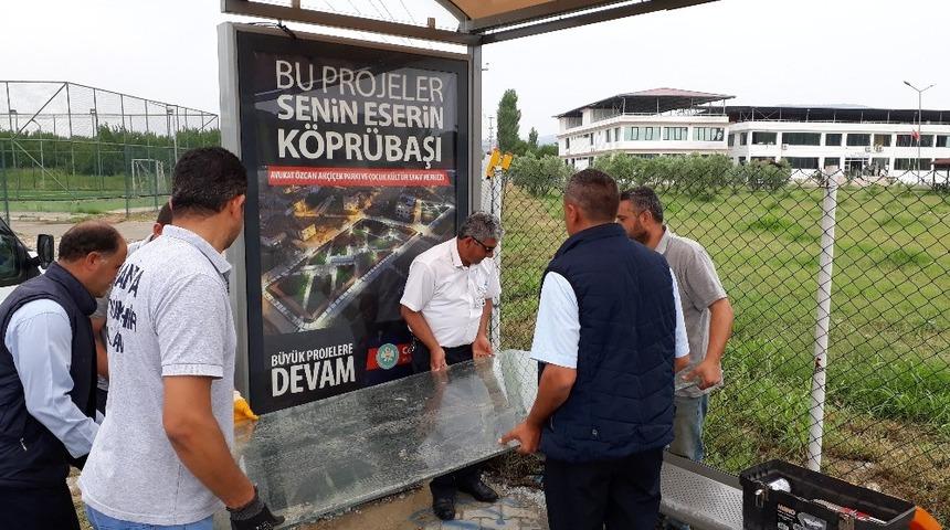 Zarar verilen durak yenilendi