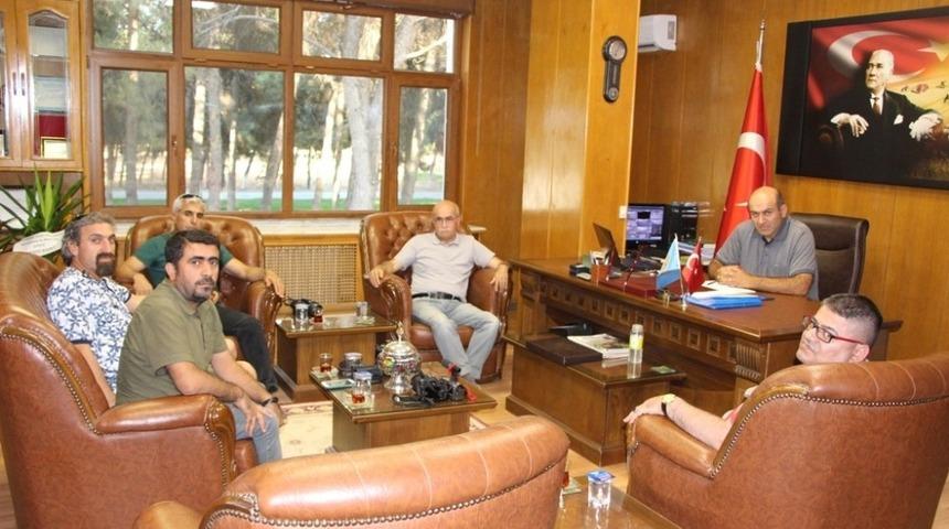 Ceylanpınar&rsquo;daki Gazeteciler&rsquo;den TİGEM Ceylanpınar M&uuml;d&uuml;r&uuml;&rsquo;ne Ziyaret