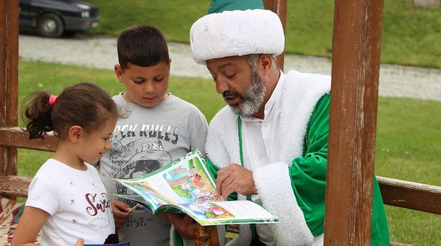 Nasreddin hoca yerli ve yabancı turistlerle buluştu