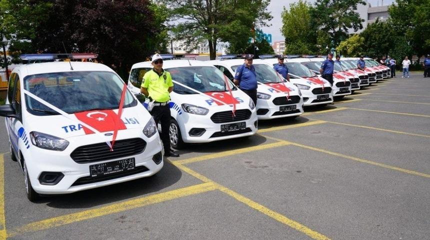 Belediyeden emniyete 11 ara&ccedil; tahsis edildi