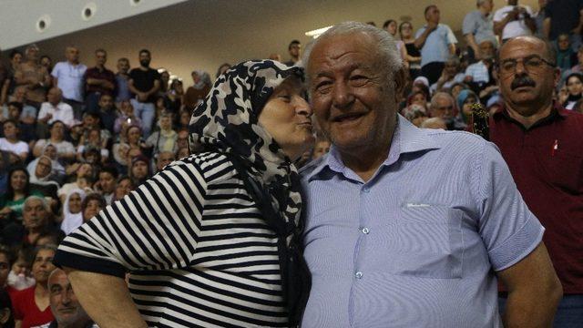 Adını duyan sevince boğuldu