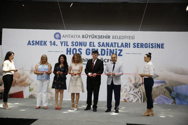 ASMEK 14. yıl sonu sergisi kapılarını açtı