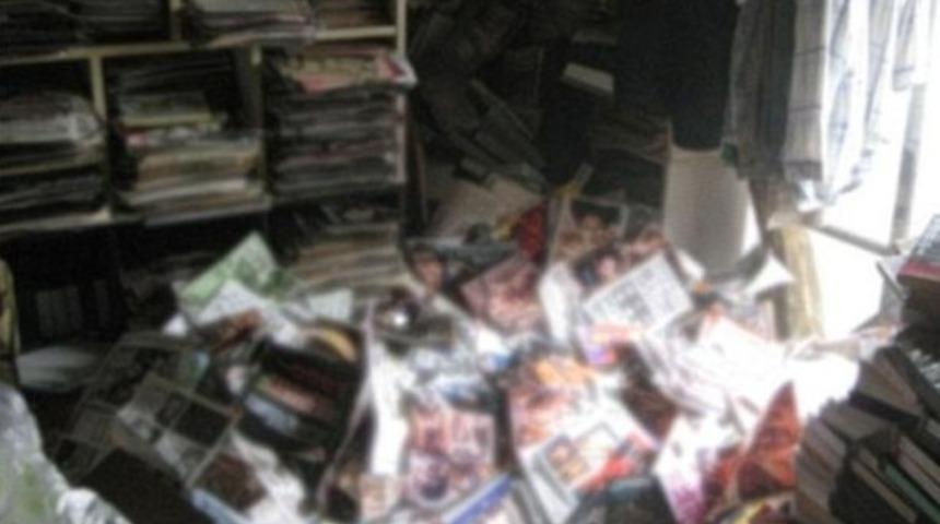 Biriktirdiği porno dergiler &ouml;l&uuml;m&uuml;ne neden oldu