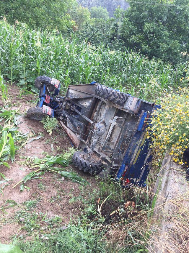 Zonguldak'ta tarım aracı devrildi: 1 ölü, 1 yaralı