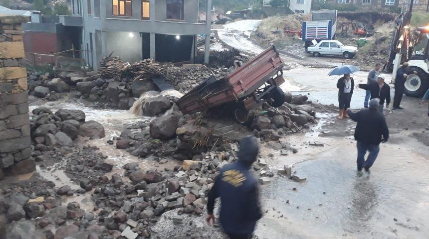 Meram Belediyesi ekipleri, &Ccedil;omaklar&rsquo;a anında m&uuml;dahale etti