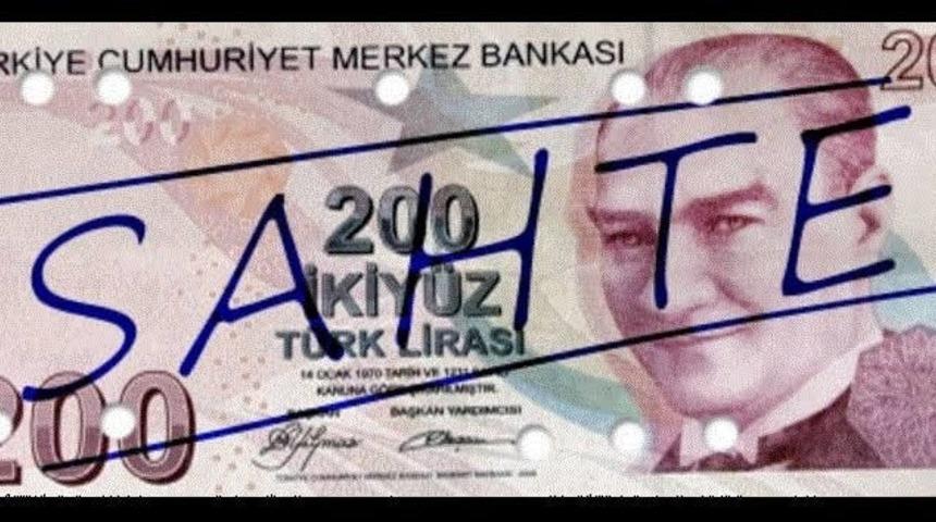 Taksi şof&ouml;r&uuml;ne sahte 200 lira verenleri polis arıyor