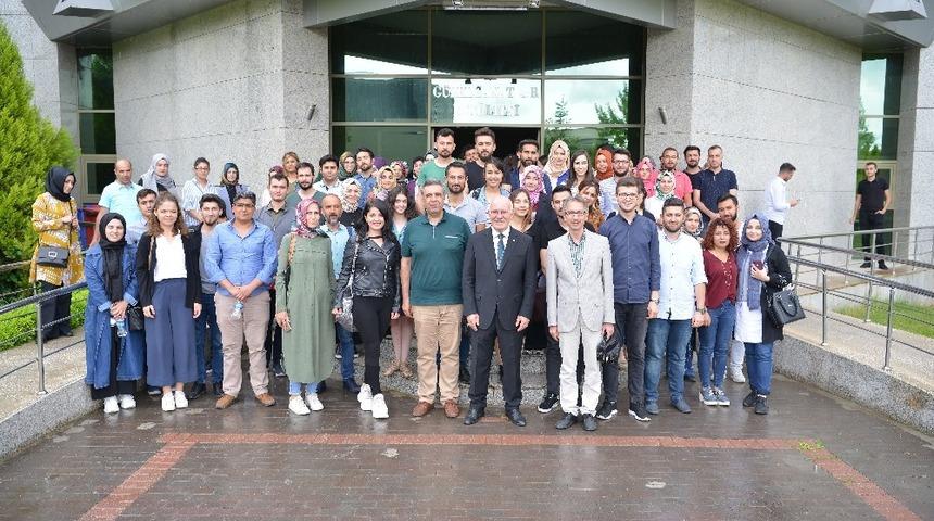 Aday &ouml;ğretmenler Uşak &Uuml;niversitesi&rsquo;nde buluştu