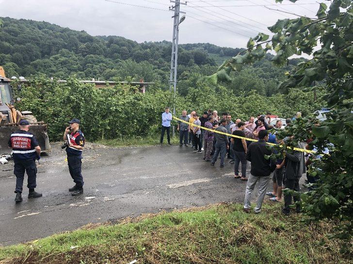 İş makinesi otomobille çarpıştı: 1 ölü G2