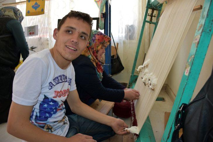 Özel misafirler "gül" gibi bir gün geçirdi G4