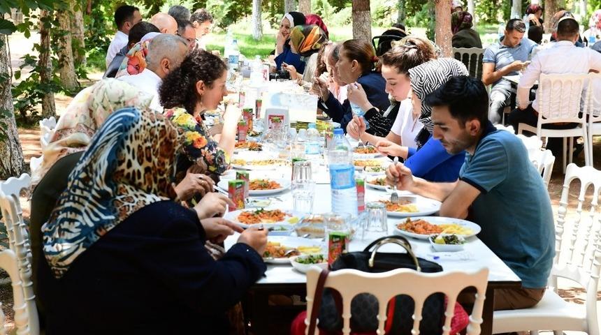 Şanlıurfa’da fenilketonüri hastaları yemekte buluştu