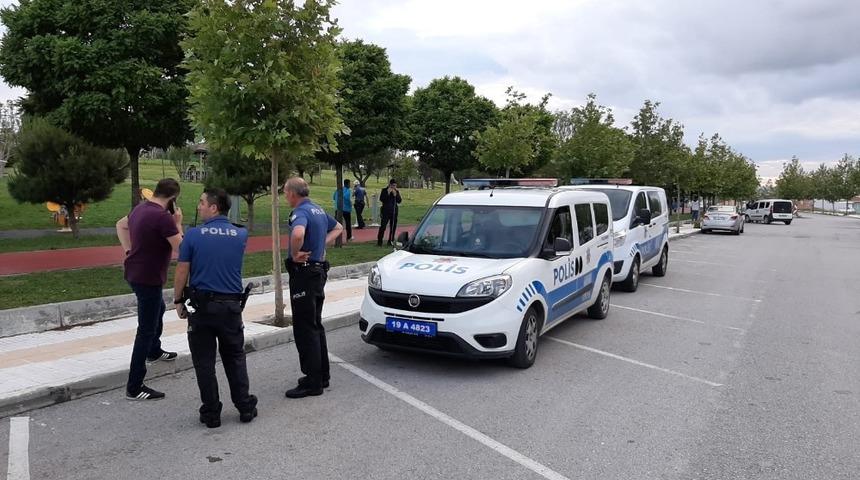 &Ccedil;orum&rsquo;da bı&ccedil;aklı kavga: 2 yaralı