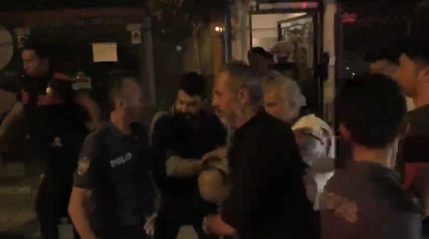 Önce pompalı tüfekle ateş açtı, sonra kendisini eve kilitledi