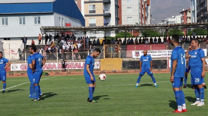 Milli Futbolcular Vanlılarla hasret giderdi