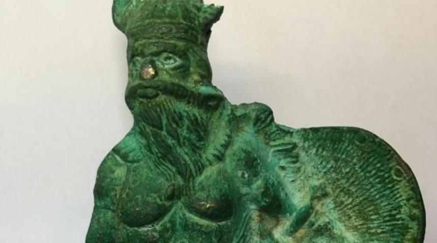 Isparta&rsquo;da Viking Savaş&ccedil;ısı fig&uuml;rl&uuml; tarihi eser ele ge&ccedil;irildi