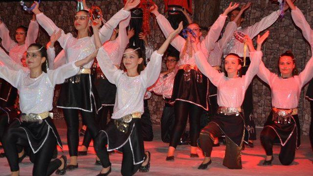 Ayvalık’ta “Ateşin Dansı” ilgi ile izlendi