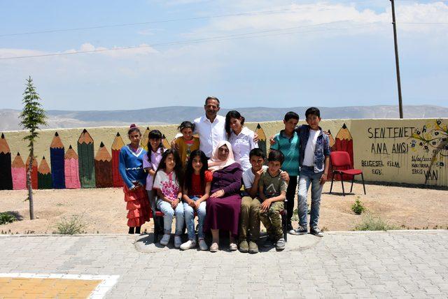 Çocuk gelin Sentene Polat'ın hayatı belgesel oldu