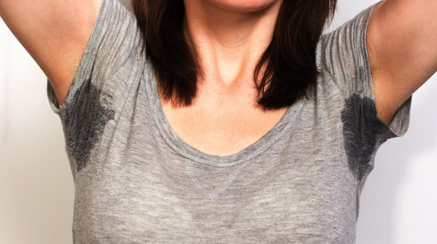 Aşırı terlemeye botokslu &ccedil;&ouml;z&uuml;m! Sadece 10 dakika s&uuml;r&uuml;yor, ter kokusu ortadan kalkıyor 