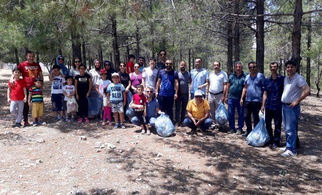 Öğretmenler doğa yürüyüşü ve piknik ile stres attı