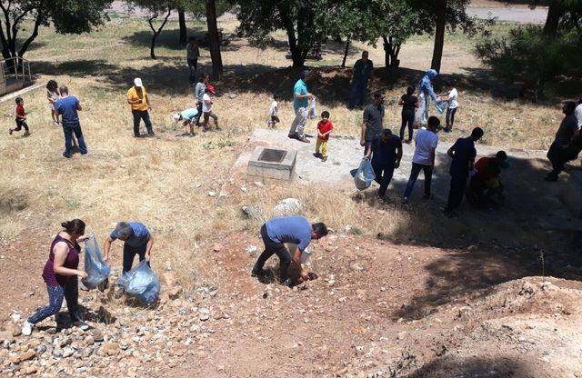 Öğretmenler doğa yürüyüşü ve piknik ile stres attı