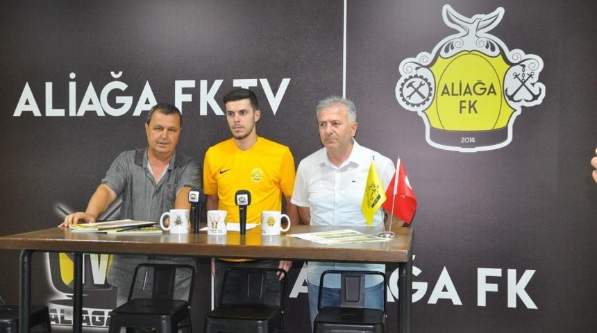 Aliağaspor FK&rsquo;da G&uuml;ray Kula ve Aykut Ge&ccedil;men imzaladı