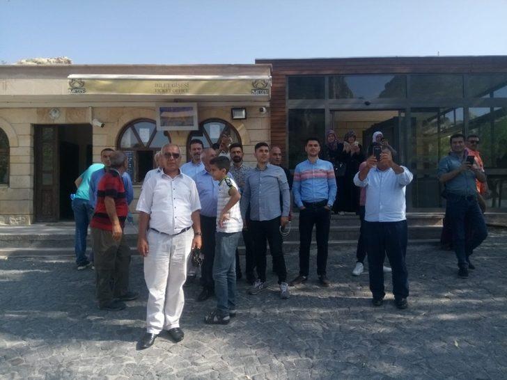 Kahta’daki şehit yakınlarına şehitlik gezisi G3