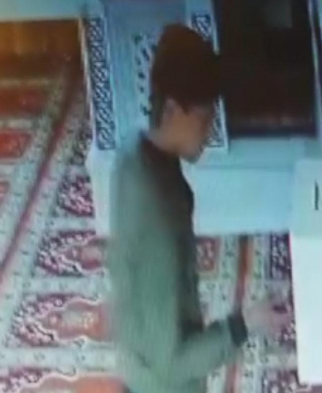 Camilerden çaldığı paraları internet kafede harcarken yakalandı