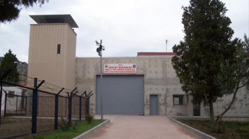 Ter&ouml;ristbaşı Abdullah &Ouml;calan'ın avukatlarından a&ccedil;ıklama