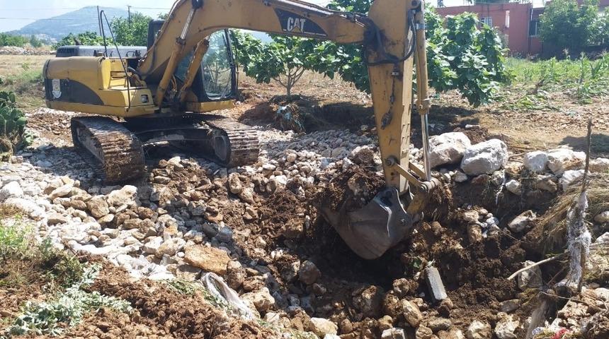 Tarsus’da sel felaketinin yaraları sarılıyor